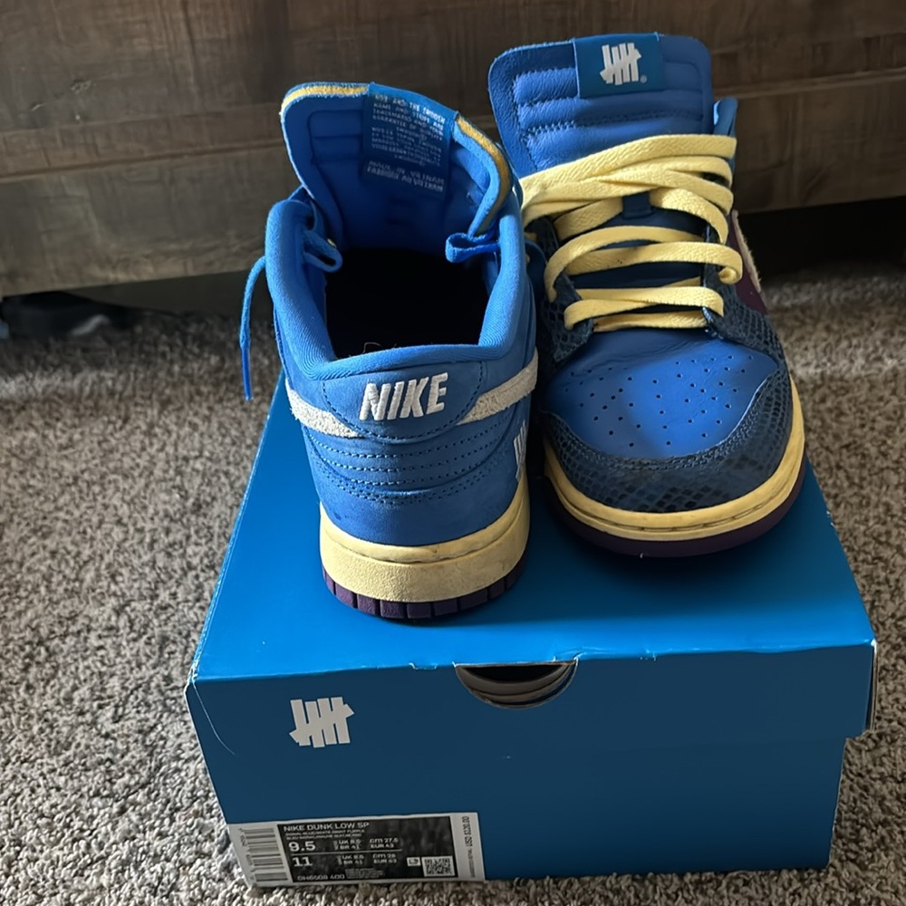 Undefeated Dunks - Picture 2 of 6